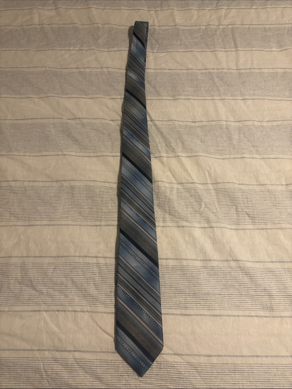 Men's Blue Striped Silk Necktie